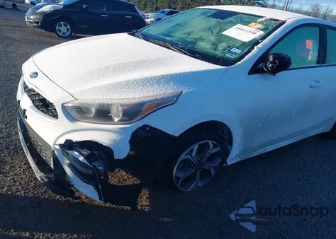 2019 Kia Forte Lxs z USA, uszkodzony, nr VIN 3KPF24AD2KE006213